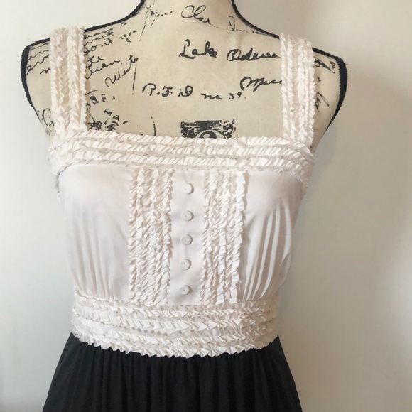 BCBG BLACK AND WHITE DRESS - Picture 2 of 8